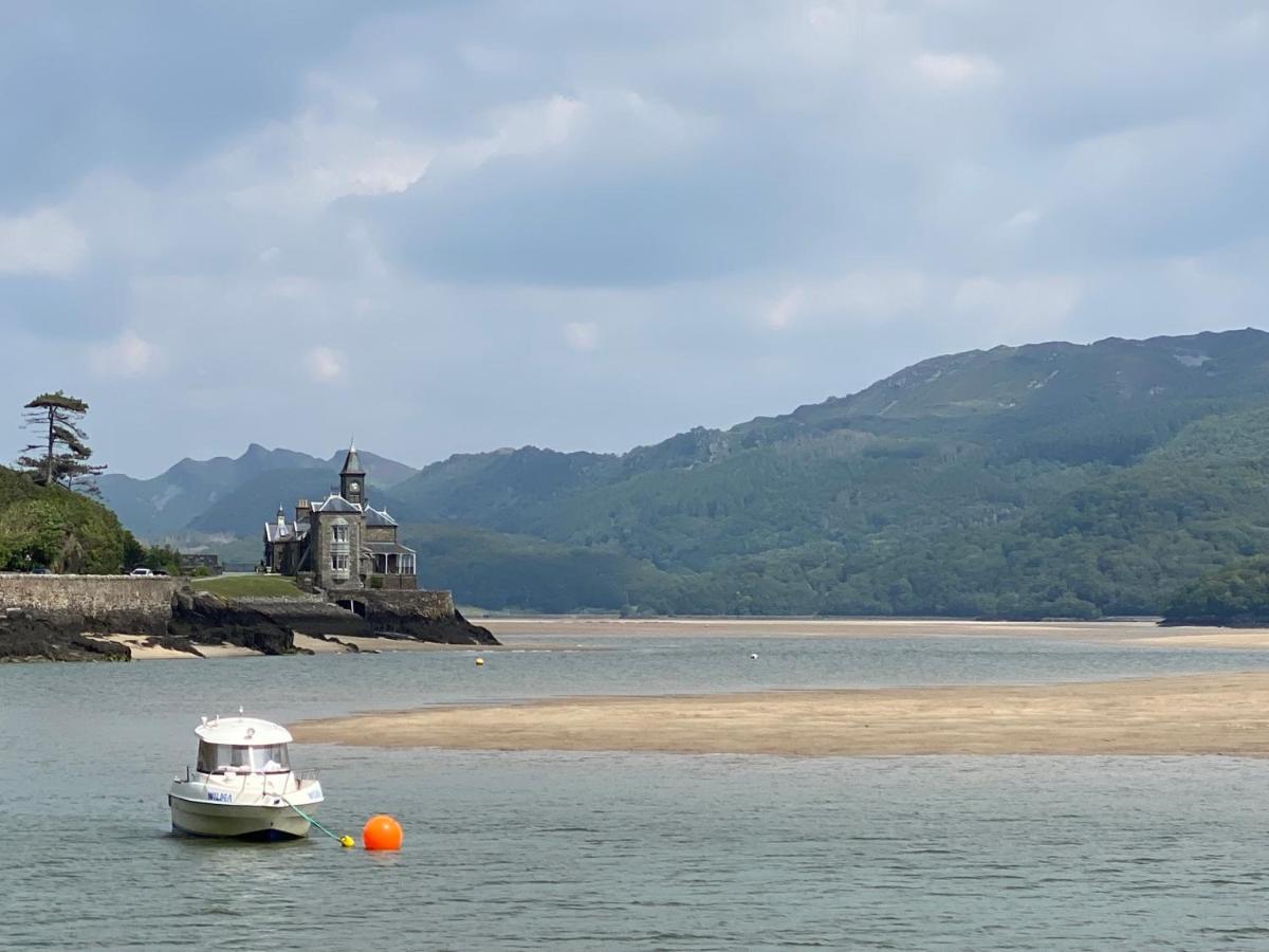 No6 Bed & Breakfast Barmouth Eksteriør bilde